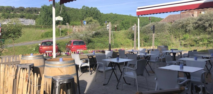 La salle du restaurant la Dinette les Eyzies